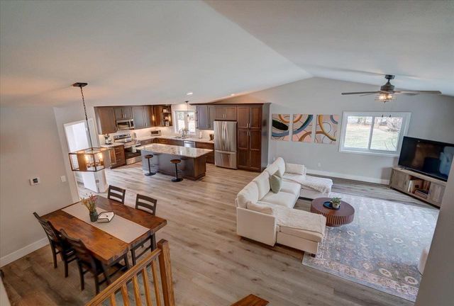 4285 Rutland Dunn Townline Road, Oregon, WI 53575