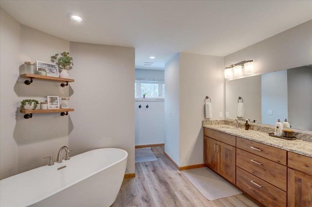 4285 Rutland Dunn Townline Road, Oregon, WI 53575