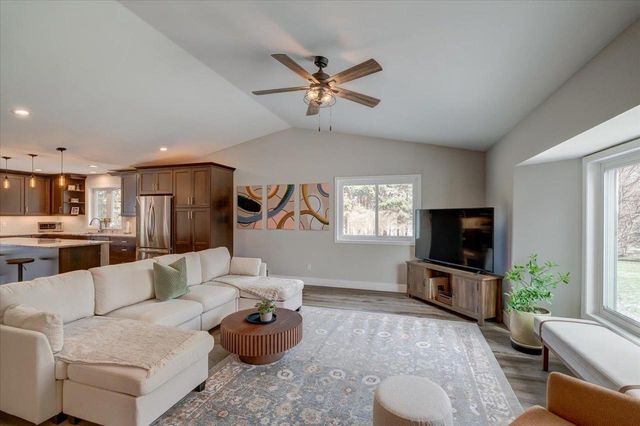 4285 Rutland Dunn Townline Road, Oregon, WI 53575