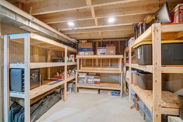 4285 Rutland Dunn Townline Road, Oregon, WI 53575