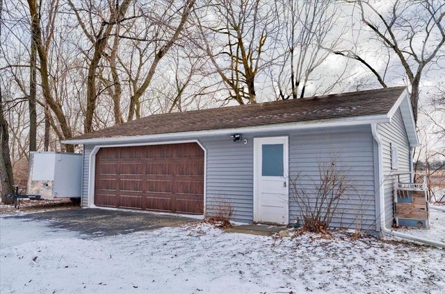 4285 Rutland Dunn Townline Road, Oregon, WI 53575