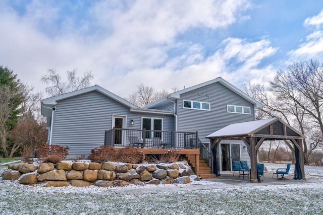 4285 Rutland Dunn Townline Road, Oregon, WI 53575