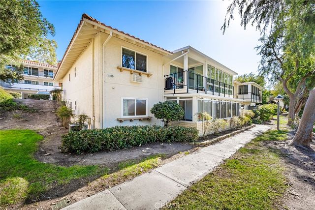 3309 Via Carrizo B, Laguna Woods, CA 92637
