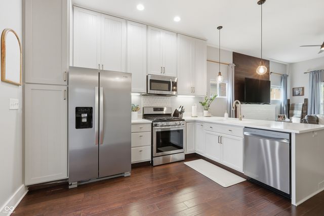 915 E Pleasant Run Parkway South Drive, Indianapolis, IN 46203