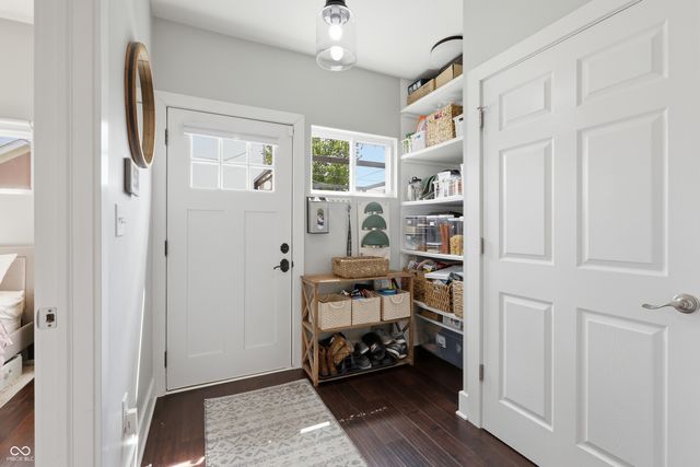 915 E Pleasant Run Parkway South Drive, Indianapolis, IN 46203