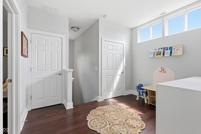 915 E Pleasant Run Parkway South Drive, Indianapolis, IN 46203
