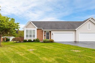 139 Lillian Lane PVT, Greece, NY 14616