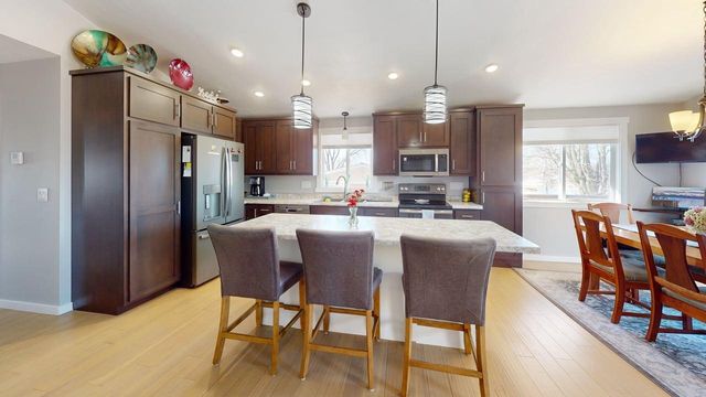 285 W Greenfield AVENUE, Algoma, WI 54201