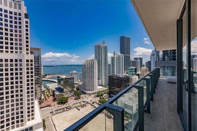 68 SE 6th St 2701, Miami, FL 33131