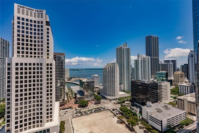 68 SE 6th St 2701, Miami, FL 33131