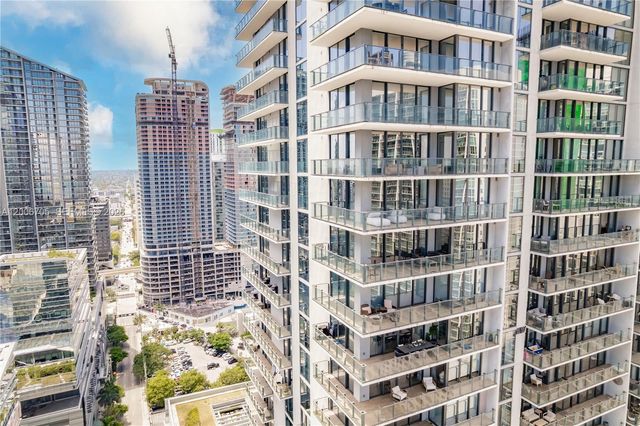 68 SE 6th St 2701, Miami, FL 33131