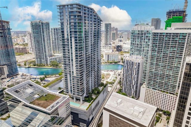 68 SE 6th St 2701, Miami, FL 33131