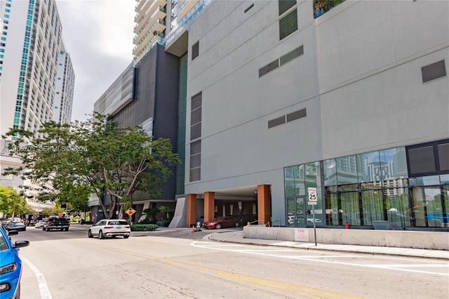 68 SE 6th St 2701, Miami, FL 33131