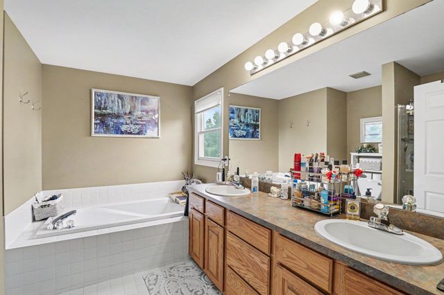 3544 S Creek Drive, Rochester, MI 48306