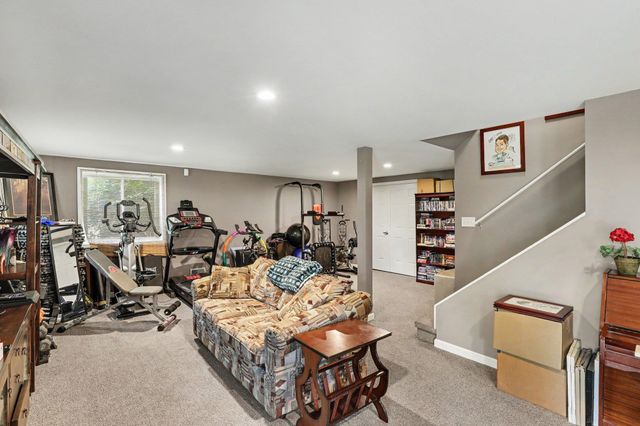 3544 S Creek Drive, Rochester, MI 48306