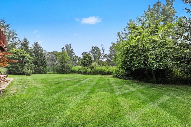 3544 S Creek Drive, Rochester, MI 48306
