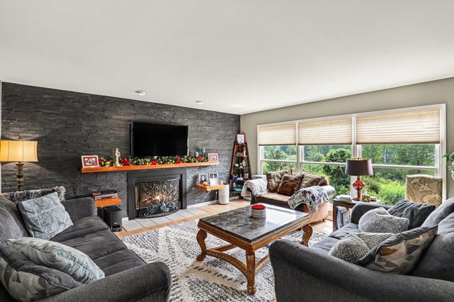 3544 S Creek Drive, Rochester, MI 48306