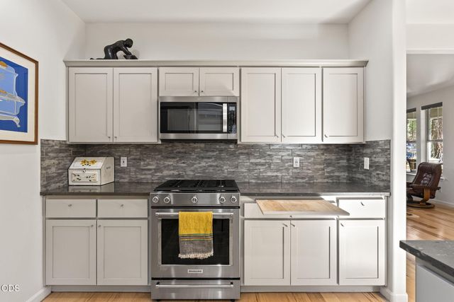 1249 NW John Fremont Street, Bend, OR 97703
