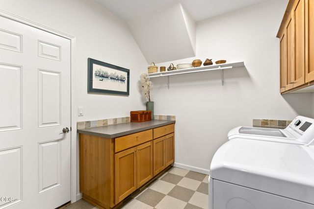 1249 NW John Fremont Street, Bend, OR 97703