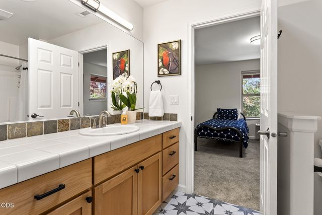1249 NW John Fremont Street, Bend, OR 97703