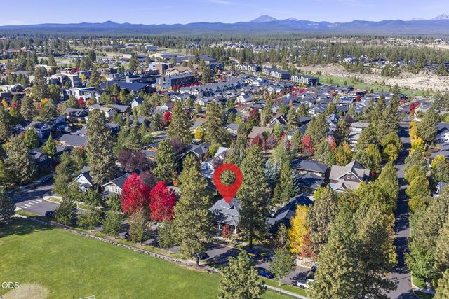 1249 NW John Fremont Street, Bend, OR 97703