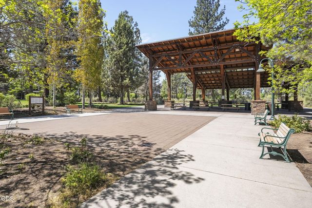 1249 NW John Fremont Street, Bend, OR 97703