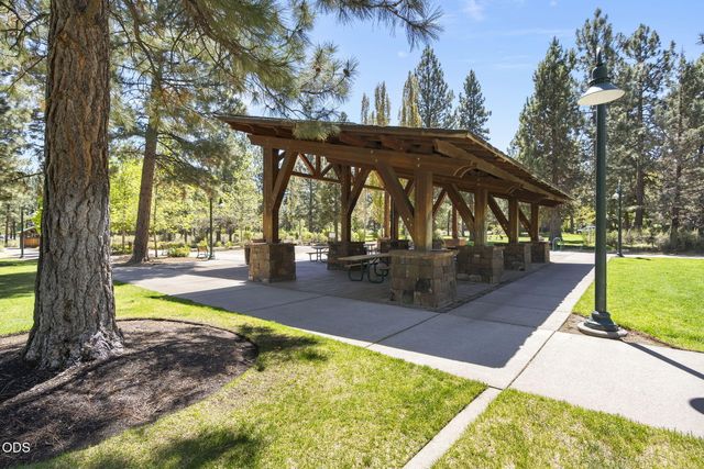1249 NW John Fremont Street, Bend, OR 97703