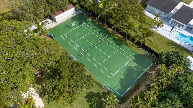 18455 SW 80th Ave, Cutler Bay, FL 33157