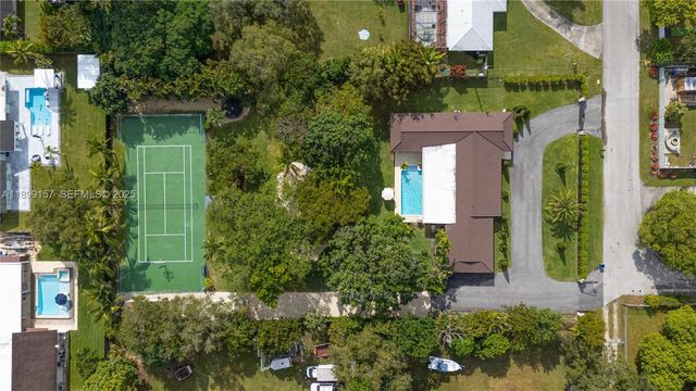 18455 SW 80th Ave, Cutler Bay, FL 33157