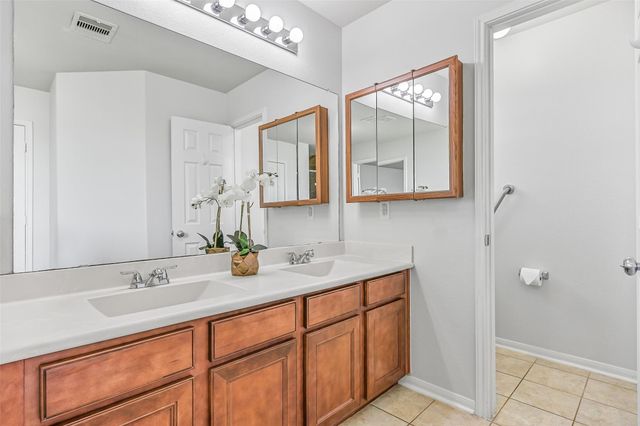 318 Lake Line Drive, Alvin, TX 77511