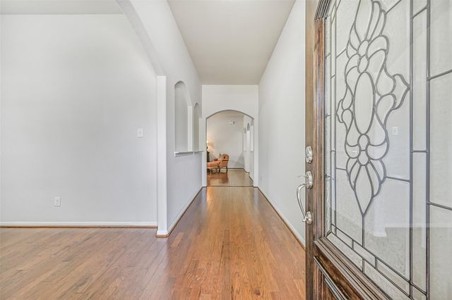 318 Lake Line Drive, Alvin, TX 77511