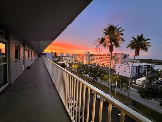 1868 SHORE DRIVE S 607, South Pasadena, FL 33707