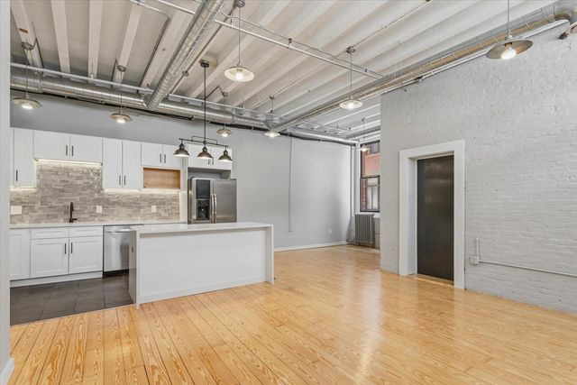 107 South St 2F, Boston, MA 02111