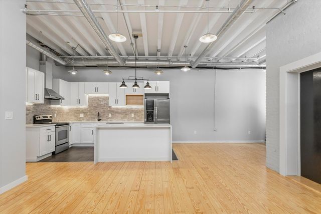 107 South St 2F, Boston, MA 02111