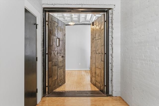 107 South St 2F, Boston, MA 02111
