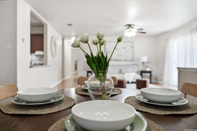 313 Chisholm Trl, Seguin, TX 78155