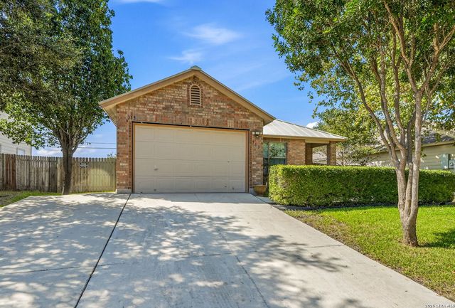 313 Chisholm Trl, Seguin, TX 78155