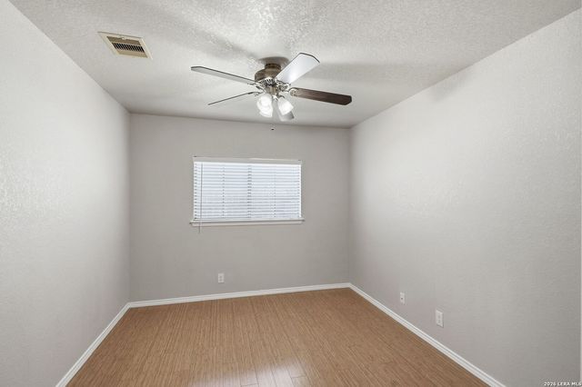313 Chisholm Trl, Seguin, TX 78155