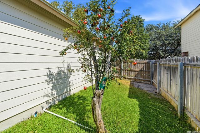 313 Chisholm Trl, Seguin, TX 78155
