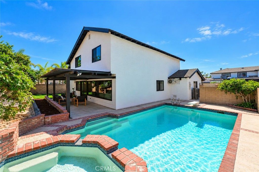7666 E Paseo Laredo, Anaheim, CA 92808 — exterior
