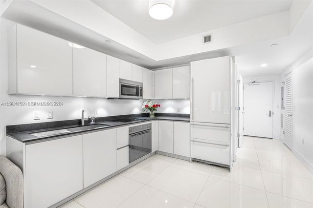 1010 Brickell Avenue 1710, Miami, FL 33131