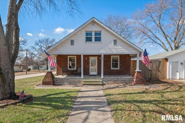 901 N 6TH Street, Riverton, IL 62561