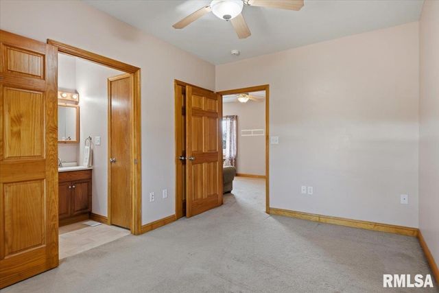 901 N 6TH Street, Riverton, IL 62561