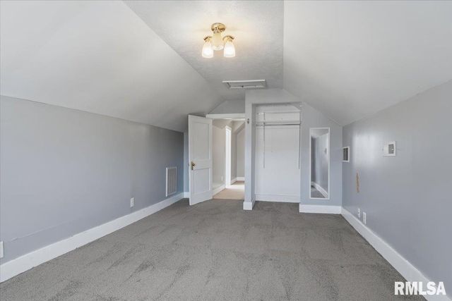 901 N 6TH Street, Riverton, IL 62561