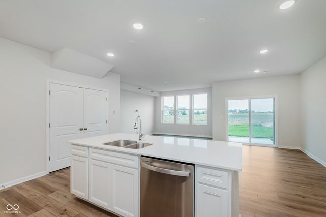 572 Garrow Drive, Westfield, IN 46074