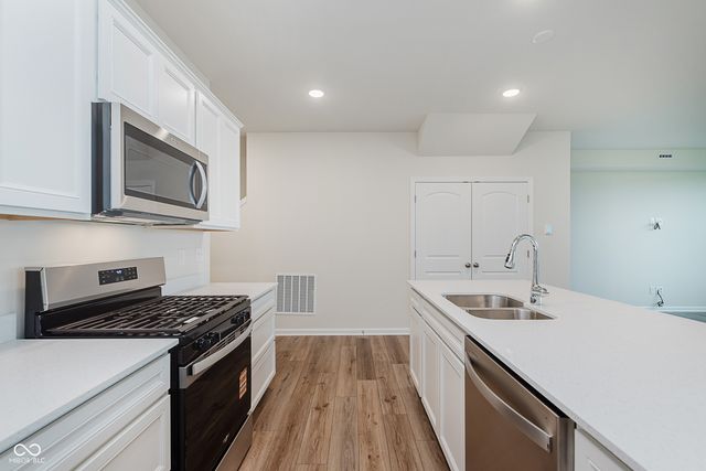 572 Garrow Drive, Westfield, IN 46074