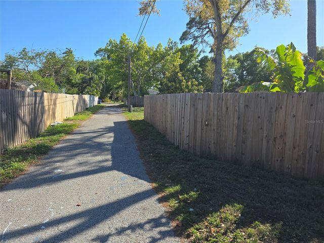 1411 29TH STREET W, Bradenton, FL 34205