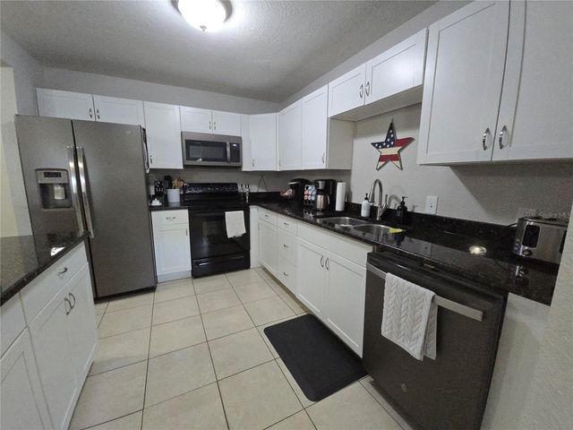 1411 29TH STREET W, Bradenton, FL 34205