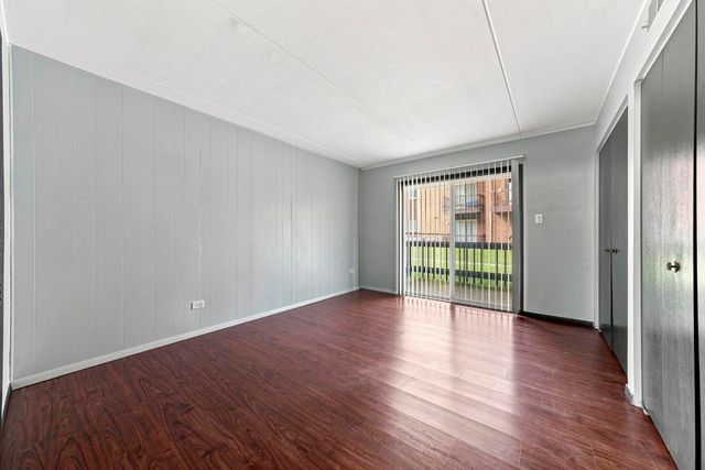 6408 Nature Drive 1W, Oak Forest, IL 60452