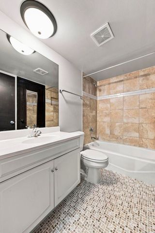 6408 Nature Drive 1W, Oak Forest, IL 60452